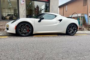 Alfa Romeo 4C LAUNCH EDITION 392/500, 21.300 KM, T