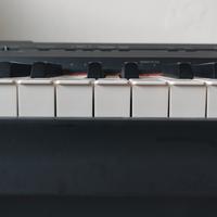 YAMAHA P-105 Pianoforte  + alimentatore e supporto