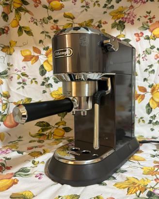 Macchina per caffè espresso e cappuccino De’Longhi