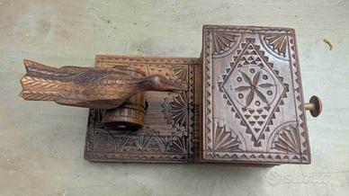 Soprammobile vintage in legno