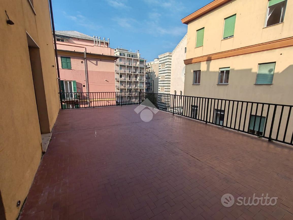 5 LOCALI A GENOVA