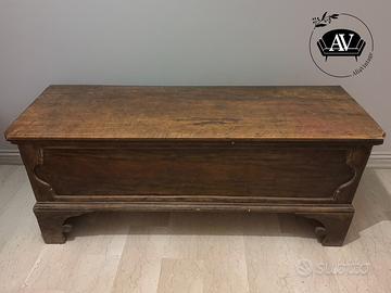 Cassapanca antica in noce massello