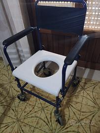 Carrozzina anziani disabili per bagno doccia