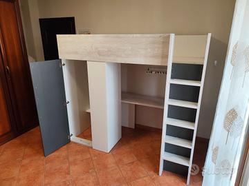 Letto a soppalco con cabina armadio