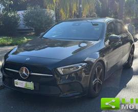 MERCEDES-BENZ A 200 Premium