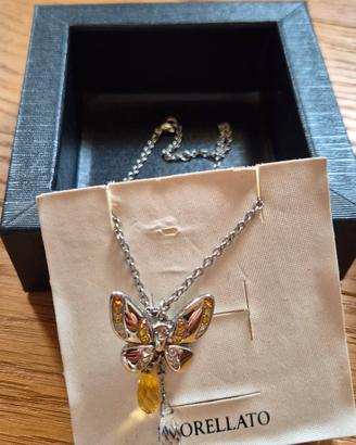 Collana con pendente a farfalla