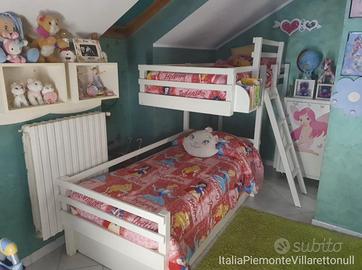 Cameretta a Letto a castello in legno bianco