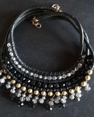 Collana multifilo nera con perline e pendenti