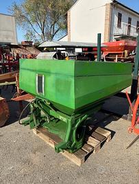 Spandiconcime Eurospand modello 833 E ad una giran