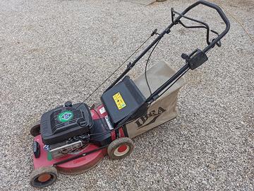 Tagliaerba Ibea a trazione