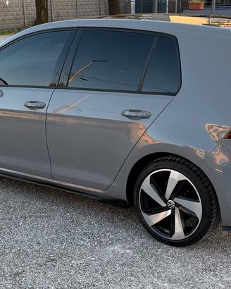 Volkswagen Golf 7.5 R-Line Automatica Full