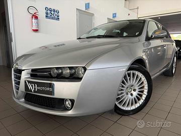 ALFA ROMEO 159 1.9 JTDm 16V Sportwagon Distincti