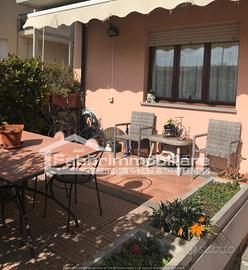 Appartamento con ingresso indipendente e giardino