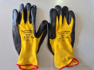 Guanti da lavoro in nitrile goffrato 35paia Tg.7/M