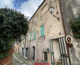 Palazzetto storico in centro a Monselice da ristru