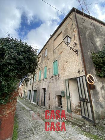 Palazzetto storico in centro a Monselice da ristru