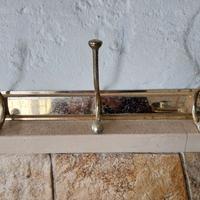 Appendi abiti con grucce in ottone