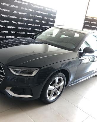 Audi A4 40 TDI quattro S tronic Business Advanced