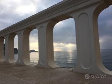 Fronte mare in villa d'epoca