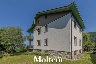 Villa di 320 m² con più di 5 locali e box auto dop