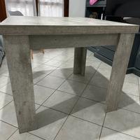 Tavolo 4 posti 90x90 allungabile