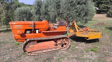 Trattore cingolato Fiat 455 C Montagna + attrezzi