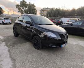 Lancia Ypsilon 1.2 69 CV 5 porte Elefantino