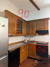 Cucina angolare in legno