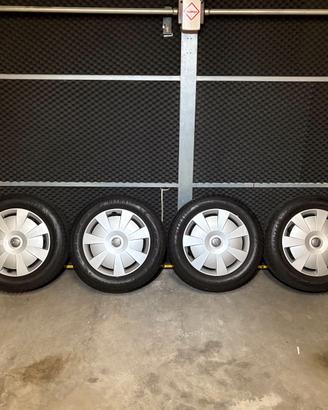 Gomme invernali 205 55 R16 + cerchi Audi