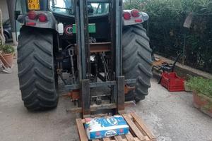 Montante carrello elevatore per trattore