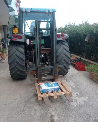 Montante carrello elevatore per trattore