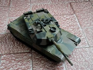 modellino carro armato