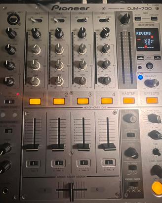 Mixer Pioneer DJM 700