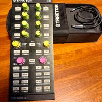 Native Instruments Traktor Kontrol X1