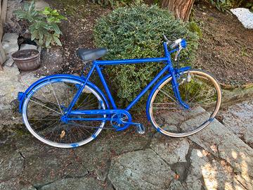 Bicicletta classica da restaurare