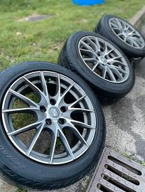 Cerchi MSV piu gomme Pirelli