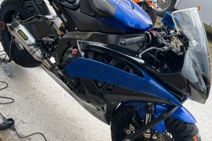 Yamaha R6 2011