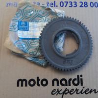 Ingranaggio 1° velocita' piaggio vespa 50/125