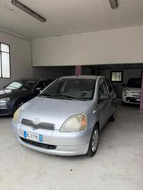 Toyota Yaris 1.0i 16V cat 5 porte