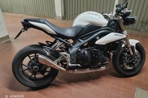 Triumph Speed triple