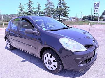 Renault Clio 1.2 benzina 5 porte Ok neopatentati
