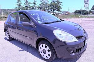 Renault Clio 1.2 benzina 5 porte Ok neopatentati