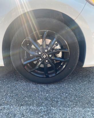Cerchi da “16 + pneumatici invernali Hankook