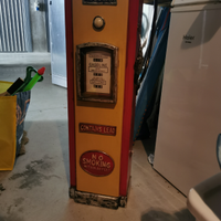 Mobiletto in legno Pompa di Benzina