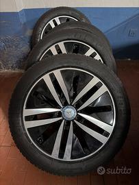 4 cerchi originali Mercedes da 17” con gomme inver