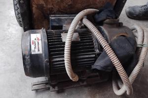 Pompa elettrica 220 volt da travaso