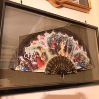 Quadro con ventaglio inserito all’interno