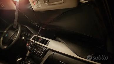 Ombrello parasole per auto nuovo