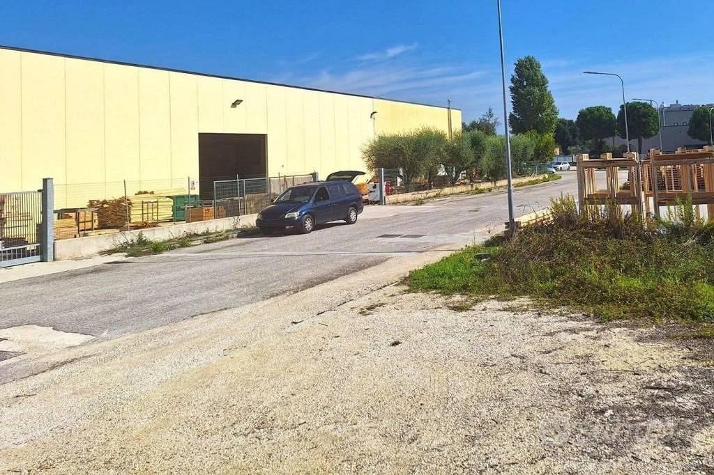 Immobile in asta di 5280 m² a Recanati - Vista 3