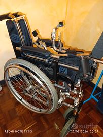 Sedia a rotelle per invalidi